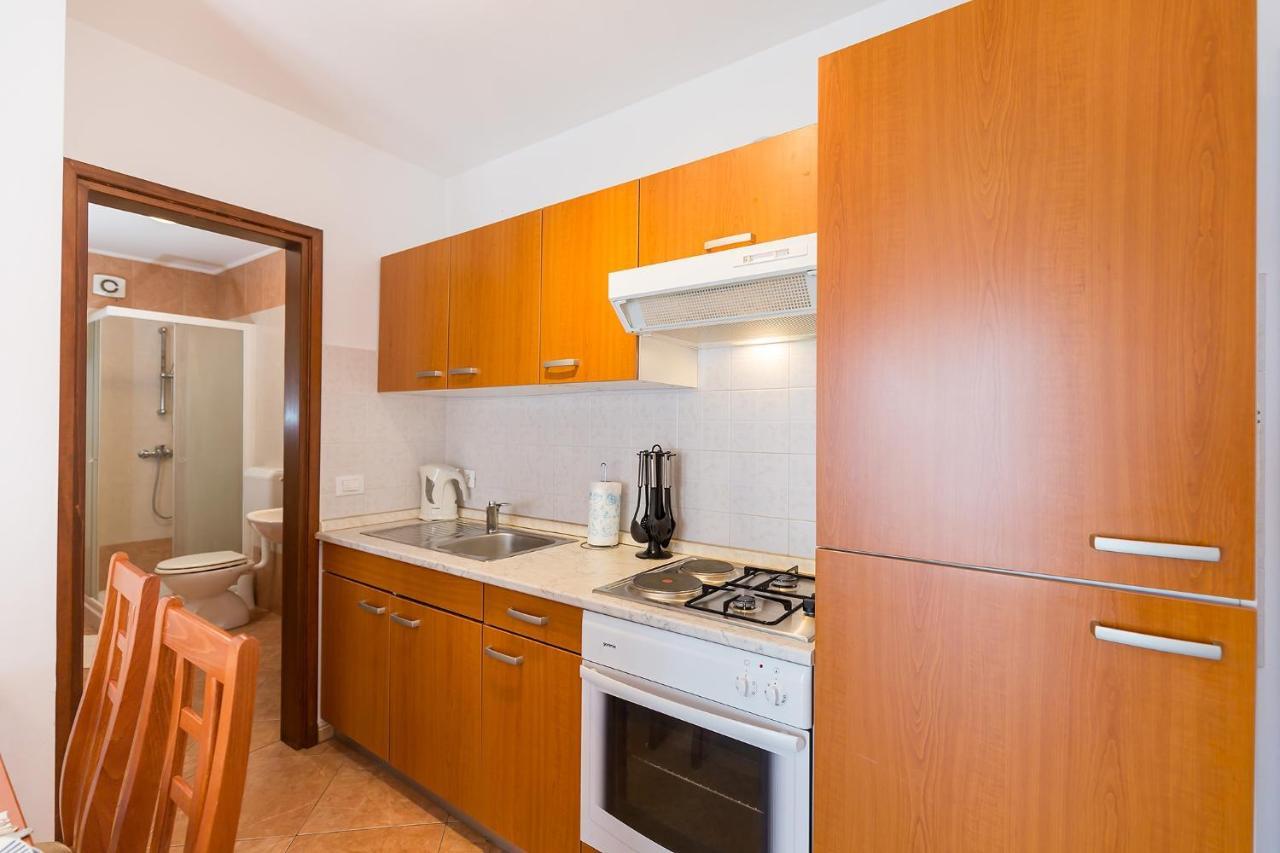 Apartments With A Swimming Pool Novigrad - 7078 Esterno foto