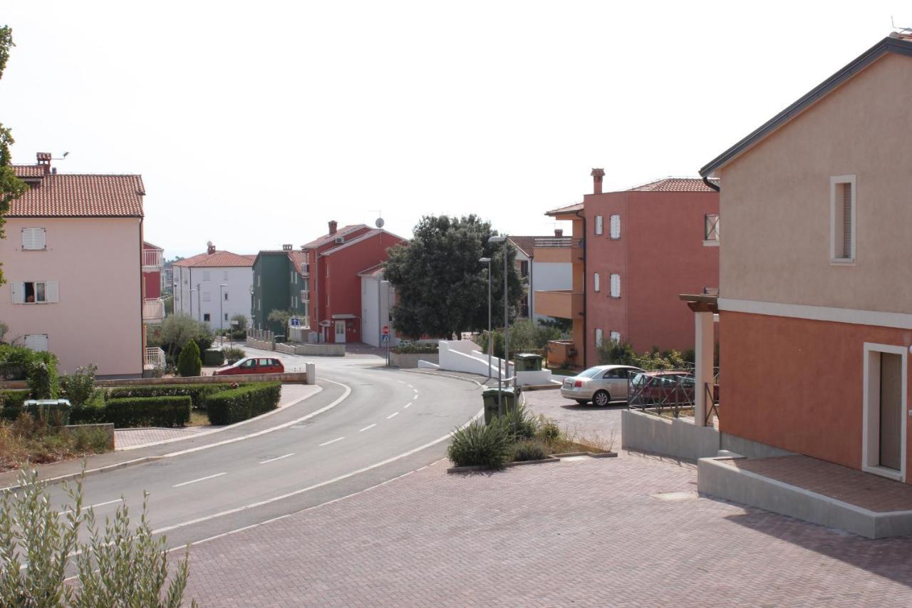 Apartments With A Swimming Pool Novigrad - 7078 Esterno foto