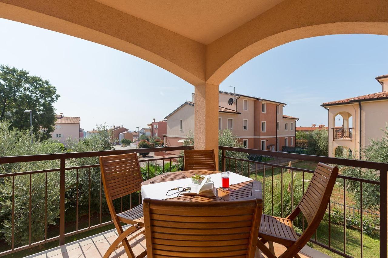 Apartments With A Swimming Pool Novigrad - 7078 Esterno foto