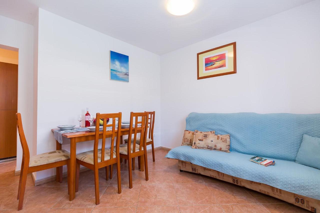 Apartments With A Swimming Pool Novigrad - 7078 Esterno foto